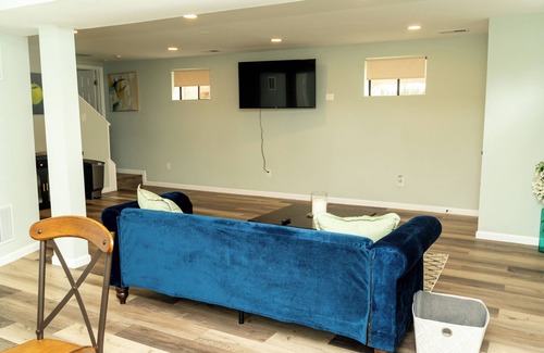 Coral Hills Apartment | Cozy 1-bedroom apartment with WiFi, AC