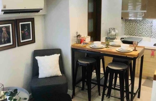 Ususan Condo | Cozy 1-BR Loft in BGC with Scenic Views, Modern Comfort & Vibrant Design