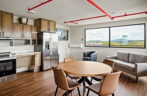 McMinnville Condo | Cozy 1BR condo in McMinnville, TN, perfect for couples or small families.