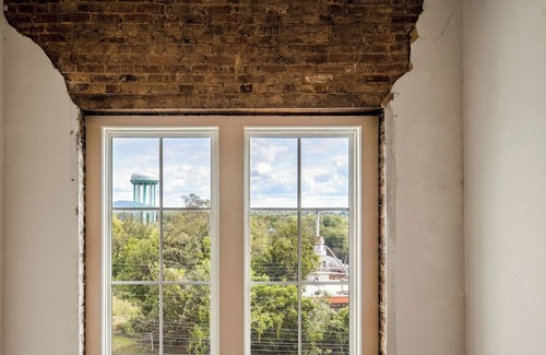 McMinnville Condo | Cozy 1BR condo in McMinnville, TN, perfect for couples or small families.