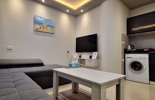 Al Mamsha El Seyahi Apartment | Cozy 1BR in Princess Resort with Pools & Private Beach