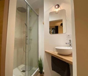 Griffon - Royale Apartment | Cozy 1BR in Lyon Center