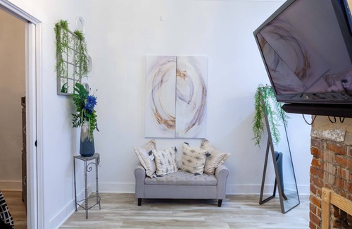 Tulane - Gravier House | Cozy 1BR in Mid-city/DT New Orleans