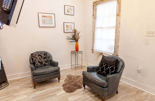 Tulane - Gravier House | Cozy 1BR in Mid-city/DT New Orleans
