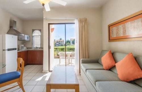 Campo de Golf Fonatur House | Cozy 1BR Junior Suite in San José del Cabos for Family Getaway