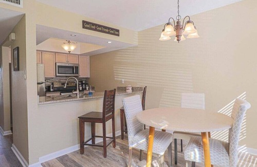 Gulf Hills Condo | Cozy 2 Bd/1.5 Bth 2-Story Condo
