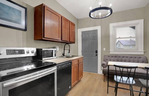 Indianapolis Apartment | Cozy 2 Bed - Downtown-West #7