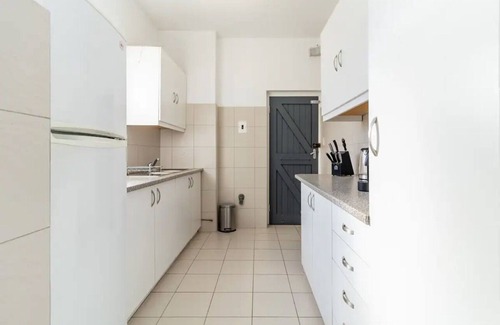 Camps Bay Cottage | Cozy 2-bed garden cottage in Camps Bay, just a few minutes walk from the beach