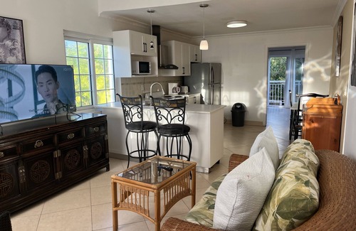Venetian Road Settlement Apartment | Cozy 2-bedroom Apartment #1 in the Venetian Road