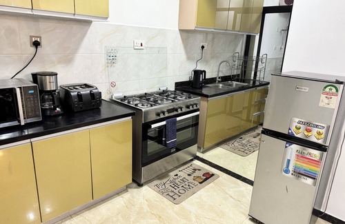 Kilimani Apartment | Cozy 2-bedroom apartment in sought after neighborhood, minutes to CBD, airport