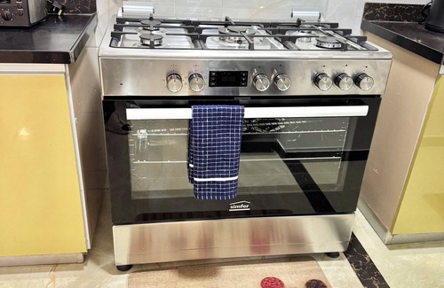 Kilimani Apartment | Cozy 2-bedroom apartment in sought after neighborhood, minutes to CBD, airport