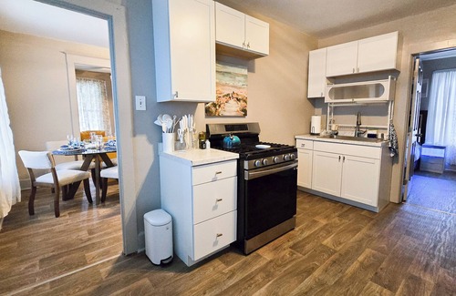 Utica Apartment | Cozy 2-Bedroom Apartment with Office Space Near Wynn Hospital & Utica University