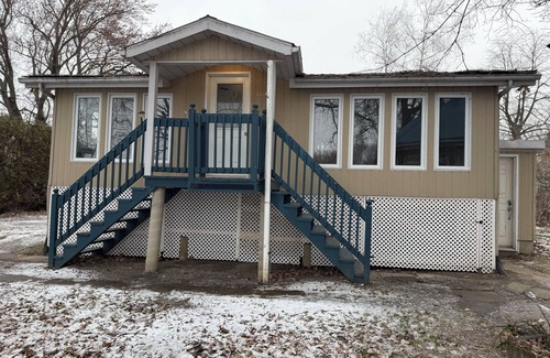 Pierreville Ski Chalet | Cozy 2-bedroom chalet in Pierreville on the river with a