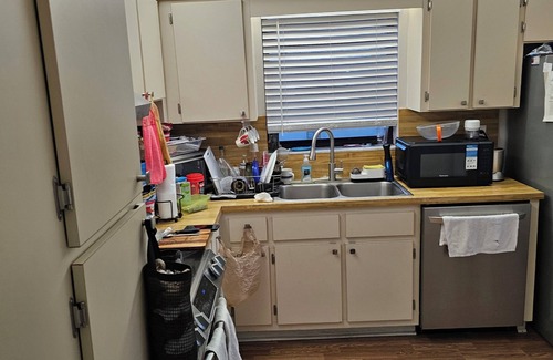 Driftwood Condo | Cozy 2-bedroom condo with AC, fitness room in superb Hollywood