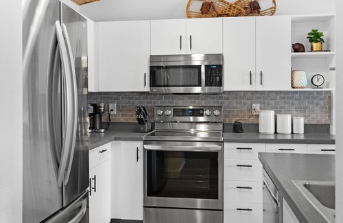 Big Sky Apartment | Cozy 2 Bedroom Condo w/Private Hot Tub