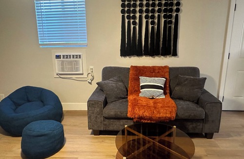 Beverly Green House | Cozy 2-bedroom guest house near Strip and downtown Las Vegas