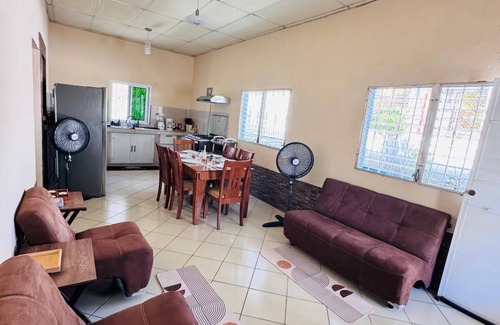 Izabal House | Cozy 2-bedroom house in welcoming Puerto Barrios with AC