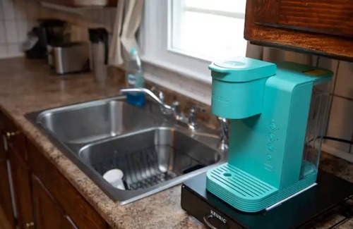 West New Haven House | Cozy 2 bedroom home located minutes from downtown