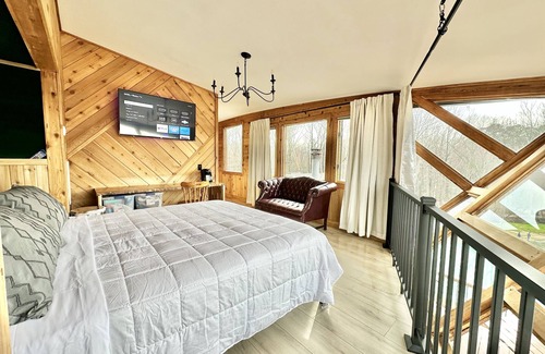 Campobello Other | Cozy 2-bedroom Rooftop apartment in charming Old Mill Village, Campobello