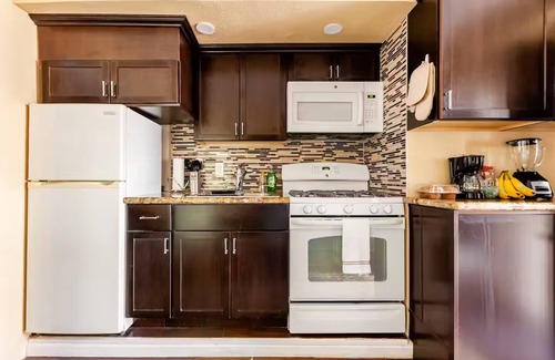 Rancho del Rey House | Cozy 2 Bedroom Suite, patio w/lights & BBQ grill!