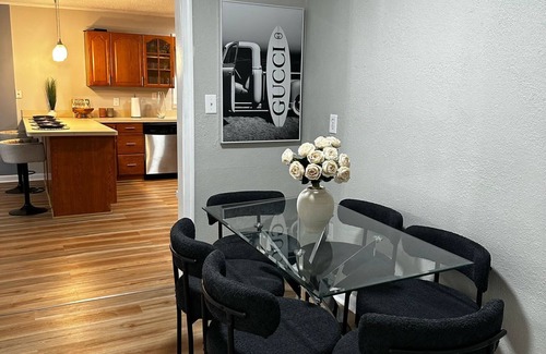 Portsmouth House | Cozy 2-bedrooms in lovely Portsmouth - Great Location!