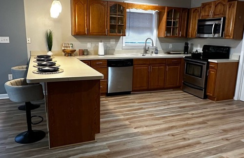 Portsmouth House | Cozy 2-bedrooms in lovely Portsmouth - Great Location!