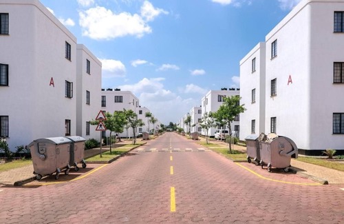 Kiambu Apartment | Cozy 2-BR Aprt with Pool, Gym at Tatu City