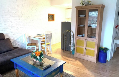 Bad Schwartau Apartment | Cozy 2 room apartment with XXL garden in the center of Bad Schwartau, close to the Baltic Sea!