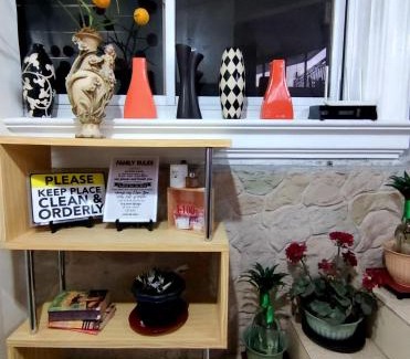 Baguio House | Cozy 2 rooms, 2 bathrooms, Loft, Balcony with Free Parking