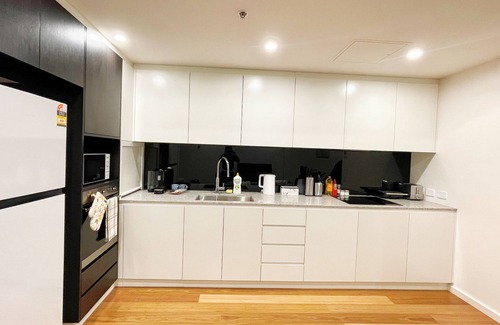 Braddon Apartment | Cozy 2b2ba in the city centre with 2 free parking Spaces