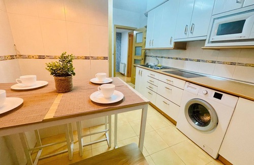Jaca Apartment | Cozy 2BR Apartment with Pool in Jaca – Sleeps 6, 2 Bathrooms