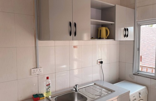 Labone Apartment | Cozy 2BR at Labone, Wi-Fi/DSTV