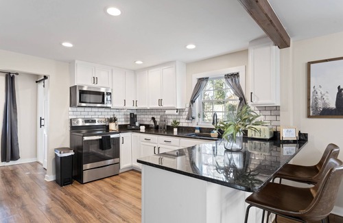 Judson House | Cozy 2BR bungalow minutes from downtown Greenville