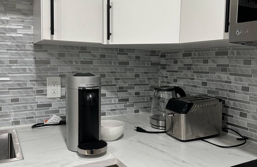 Fort Gary House | Cozy 2BR Suite at Winnipeg South