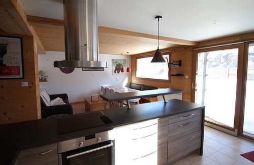 Valloire Apartment | Cozy 3* Apartment for 6, East-Facing with Terrace in Valloire, Close to Slopes and Amenities