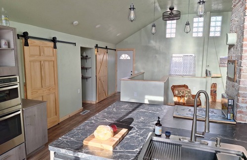 Thermopolis House | Cozy, 3 bed - 2 bath home, all amenities. Perfect for fishing & exploring area