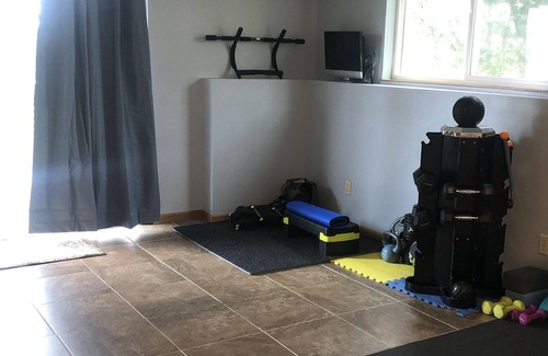 Rapid City House | {COZY} 3 bed, 2 bath house- kid friendly with a playroom!