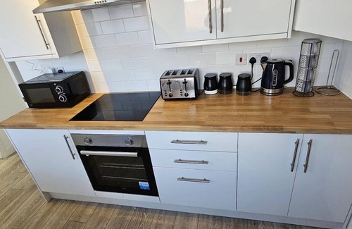 Becontree House | Cozy 3-bed House in Dagenham