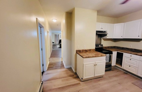 Troy Apartment | Cozy 3-bedroom apartment with AC, WiFi in lovely Troy