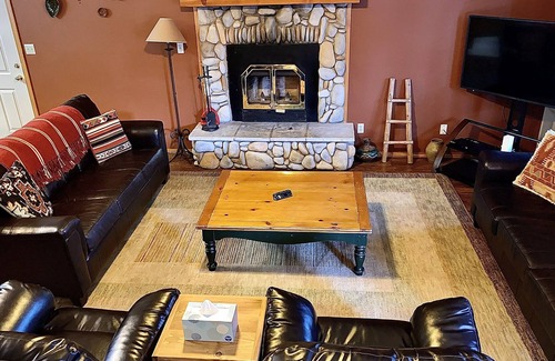 Red River Condo | COZY 3 Bedroom Condo Red River, NM COTTONWOOD #2