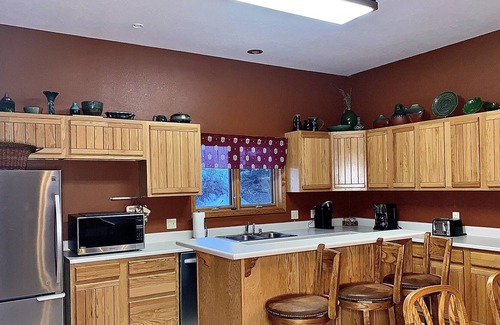 Red River Condo | COZY 3 Bedroom Condo Red River, NM COTTONWOOD #2