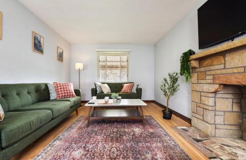 South Hills House | Cozy 3-bedroom family home - sleeps 8, great coffee