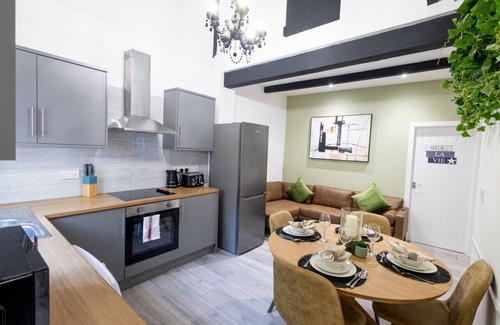Watford House | Cozy 3-Bedroom Flat - Near Fields & Harry Potter Studios