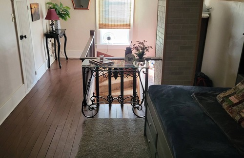 Lena House | Cozy 3 bedroom house off the Historical Stage Couch Trail in Lena Ill