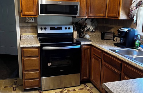 Morristown House | Cozy 3-bedroom house in quaint Morristown with AC, WiFi