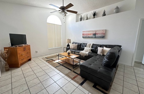 Indian Wells House | Cozy 3-bedroom townhome in enchanting Kissimmee with WiFi, AC