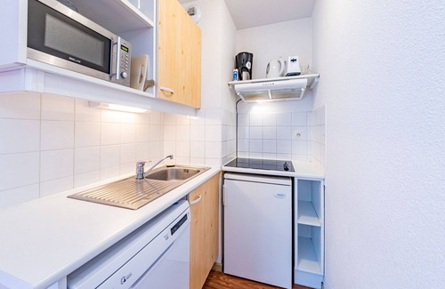 Saint-Francois-Longchamp Apartment | Cozy 36m² apartment, sleeps 6, near slopes and shops