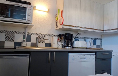 La Gueriniere Apartment | Cozy 3-Room Apartment, 5 Beds, 300m from Beach in La Guérinière