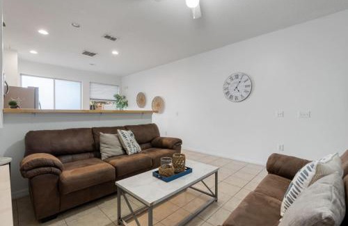 Crestwynd Bay House | Cozy 3BDR House near Disney - AL