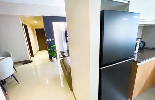 Tambo Apartment | Cozy 3BR near Airport and Okada, Solaire II Infinity Pool